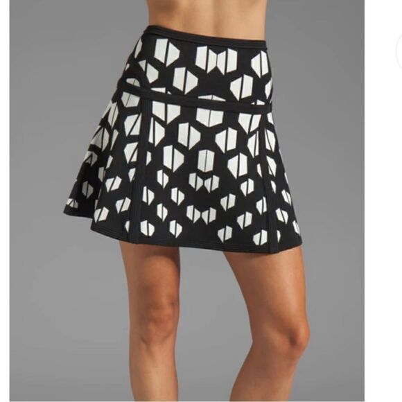 Diane Von Furstenberg Flote Skirt in Black/White Size S - Picture 1 of 7